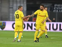 Gheorghe HAGI - România Legends și Galatasaray Legends view 3